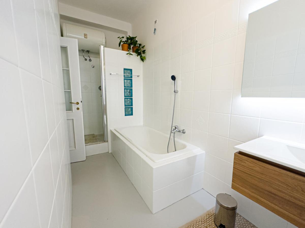 Ferienwohnung Litta'S Flat In Affori - 3 Mins Walk From Mm3 Mailand Exterior foto