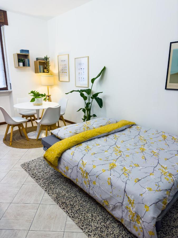 Ferienwohnung Litta'S Flat In Affori - 3 Mins Walk From Mm3 Mailand Exterior foto