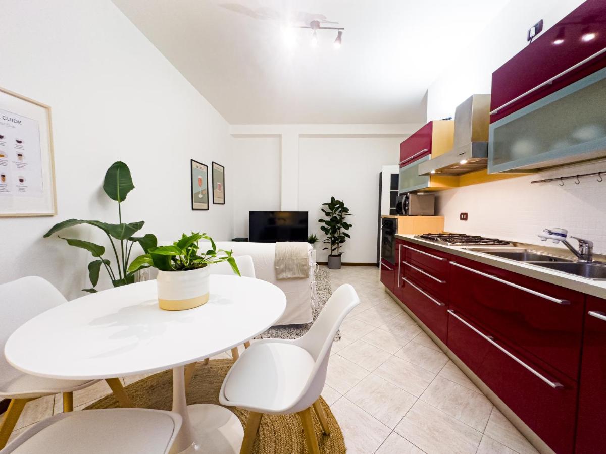 Ferienwohnung Litta'S Flat In Affori - 3 Mins Walk From Mm3 Mailand Exterior foto
